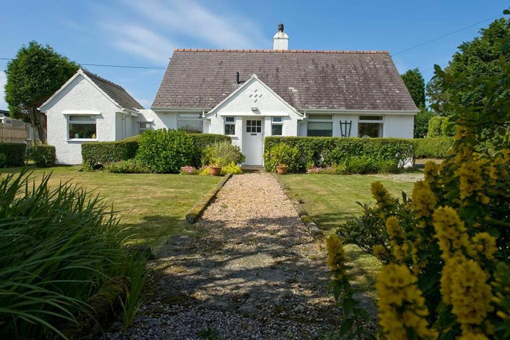 Cae Grugog Cottage-3 Bed-Sleeps 6-Ground Floor Bathroom Trearddur Exterior photo